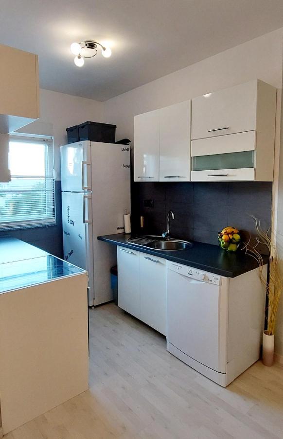Apartman Near Fazana-500 From The Sea Exterior foto